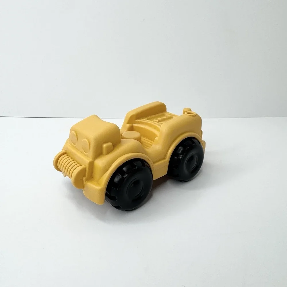 Vintage 1997 Fisher Price Little People Orange 4x4 Safari Truck Jeep with Hitch